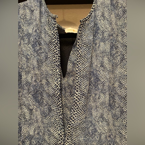 PRISTINE - Tory Burch Blue Snake Print Dress - Size 2 - Light, Cool and Comfy! - Picture 5 of 8